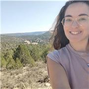 Ingeniera de profesión y con vocación en enseñar . Apto para todos los niveles y edades